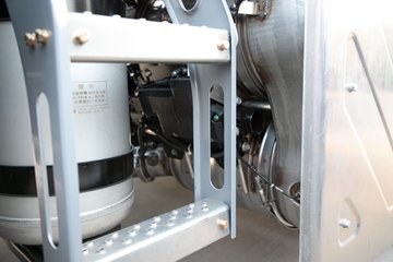 �ൺ���JH6 ������ 12.5L���� 580���� 6X4 һ�����12�� ǣ����ͼƬ