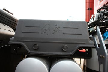 �ൺ���JH6 ������ 12.5L���� 580���� 6X4 һ�����12�� ǣ����ͼƬ