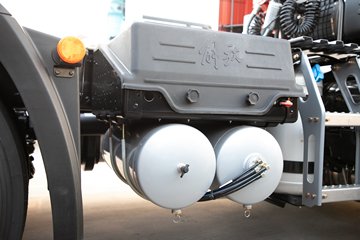 �ൺ���JH6 ������ 12.5L���� 580���� 6X4 һ�����12�� ǣ����ͼƬ