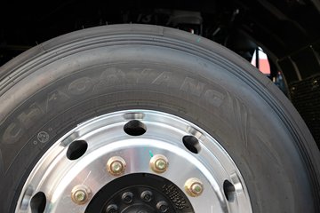 �ൺ���JH6 ������ 12.5L���� 580���� 6X4 һ�����12�� ǣ����ͼƬ