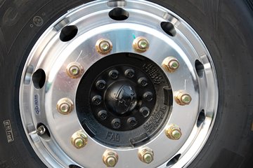 �ൺ���JH6 ������ 12.5L���� 580���� 6X4 һ�����12�� ǣ����ͼƬ