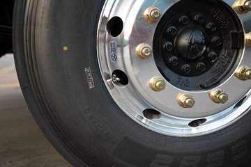 �ൺ���JH6 ������ 12.5L���� 580���� 6X4 һ�����12�� ǣ����ͼƬ