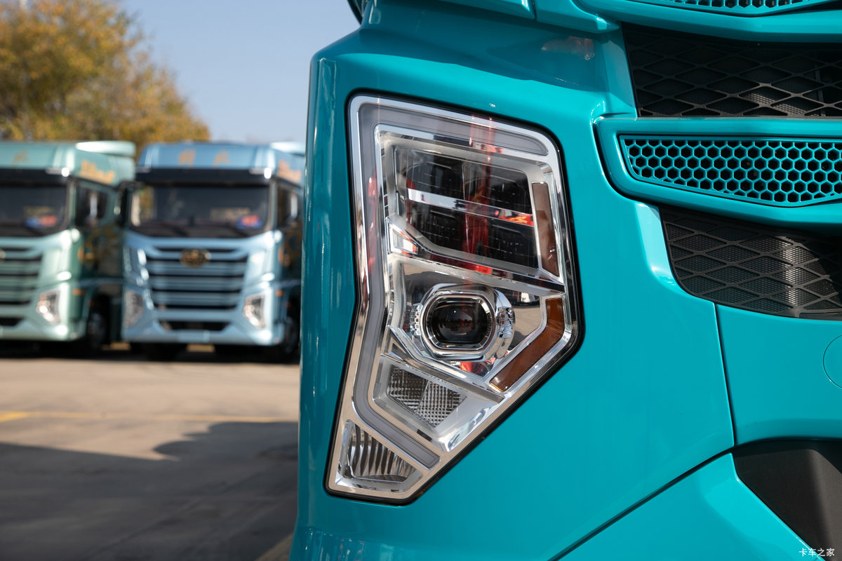 �ൺ��� ӥ; ͷ�Ȳ� ���ɿ� 680���� 6X4 AMT�Զ���ǣ�������                                                