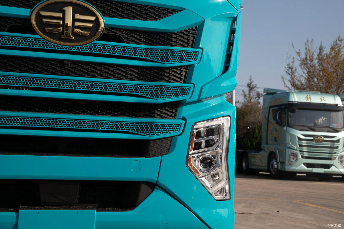 �ൺ��� ӥ; ͷ�Ȳ� ���ɿ� 680���� 6X4 AMT�Զ���ǣ�������                                                