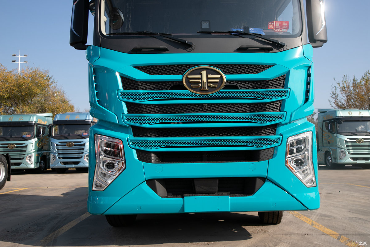 �ൺ��� ӥ; ͷ�Ȳ� ���ɿ� 680���� 6X4 AMT�Զ���ǣ�������                                                