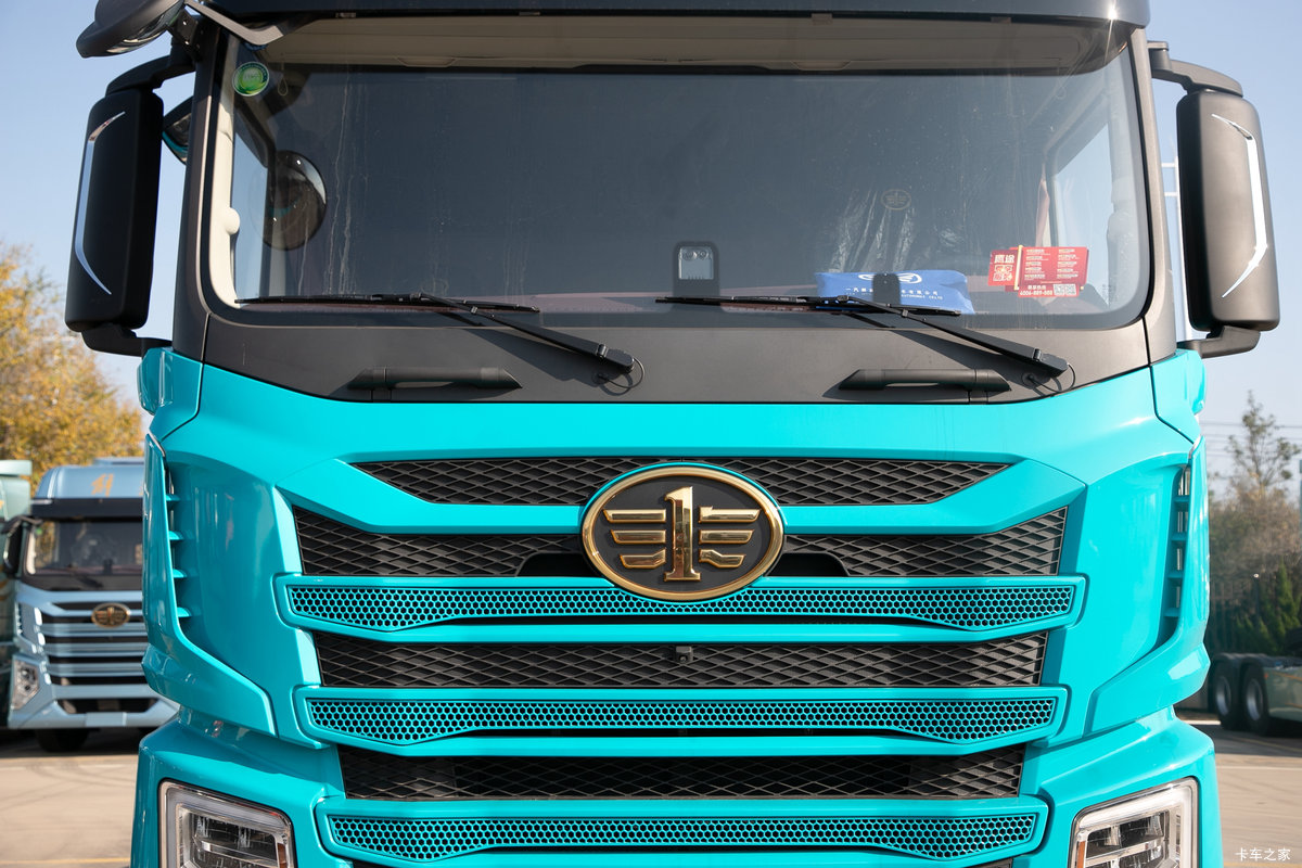 �ൺ��� ӥ; ͷ�Ȳ� ���ɿ� 680���� 6X4 AMT�Զ���ǣ�������                                                