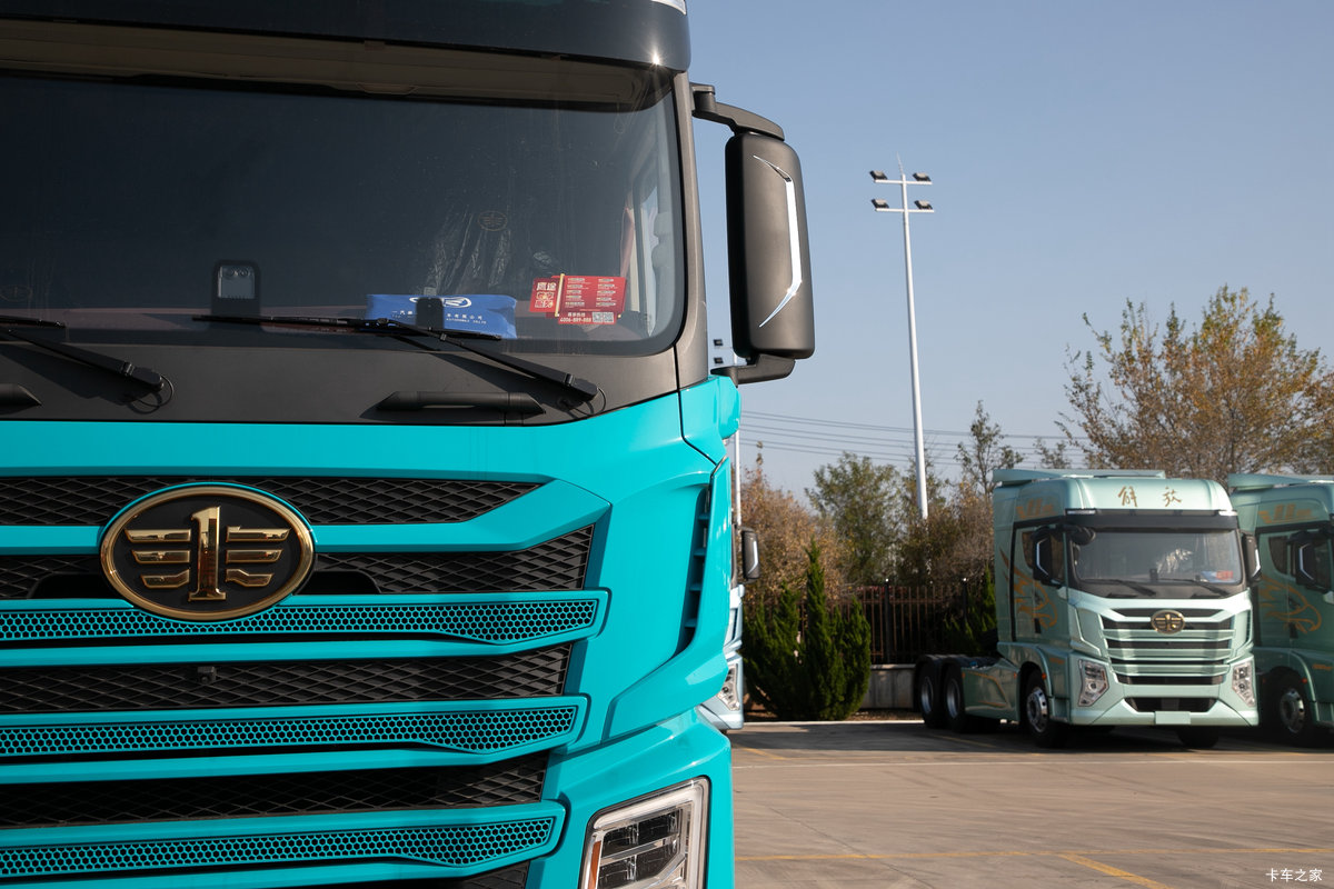 �ൺ��� ӥ; ͷ�Ȳ� ���ɿ� 680���� 6X4 AMT�Զ���ǣ�������                                                