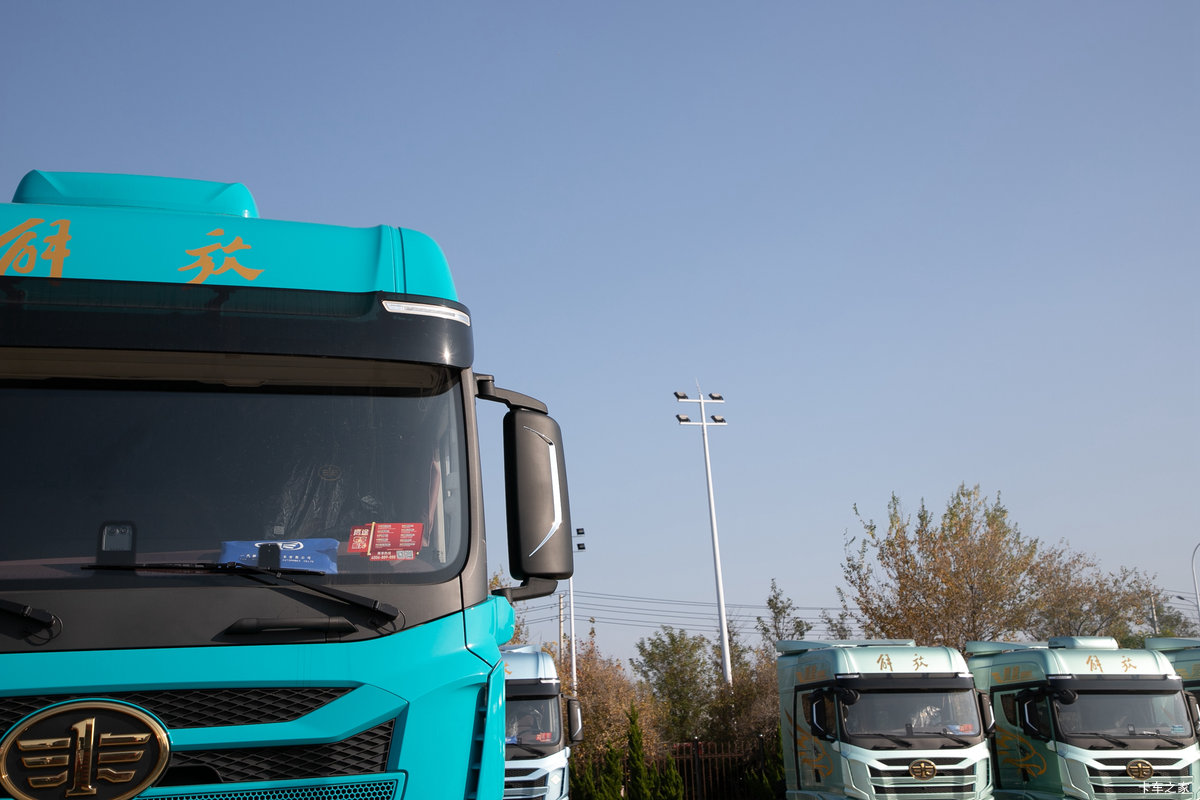 �ൺ��� ӥ; ͷ�Ȳ� ���ɿ� 680���� 6X4 AMT�Զ���ǣ�������                                                