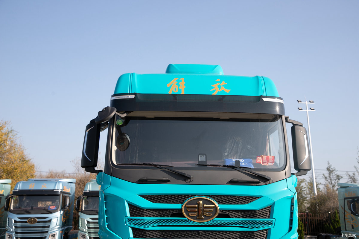 �ൺ��� ӥ; ͷ�Ȳ� ���ɿ� 680���� 6X4 AMT�Զ���ǣ�������                                                