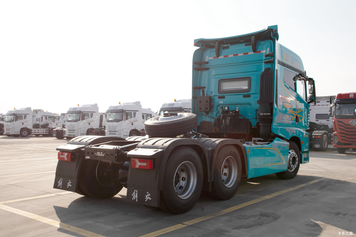 �ൺ��� ӥ; ͷ�Ȳ� ���ɿ� 680���� 6X4 AMT�Զ���ǣ�������                                                