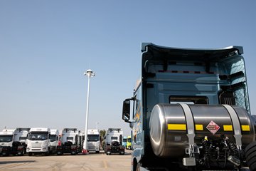 �ൺ��� ӥ; ����� 14.5L LNG 630���� 6X4 һ�����12�� AMT�Զ���ǣ����ͼƬ