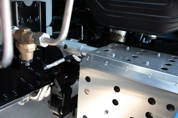 �ൺ��� ӥ; ����� 14.5L LNG 630���� 6X4 һ�����12�� AMT�Զ���ǣ����ͼƬ