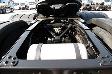 �ൺ��� ӥ; ����� 14.5L LNG 630���� 6X4 һ�����12�� AMT�Զ���ǣ����ͼƬ