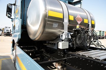 �ൺ��� ӥ; ����� 14.5L LNG 630���� 6X4 һ�����12�� AMT�Զ���ǣ����ͼƬ