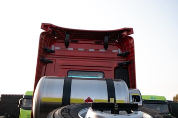 �ൺ��� ӥ�� ������ 14.6L LNG 630���� 6X4 ��ʿ��16�� AMT�Զ��� ǣ����ͼƬ