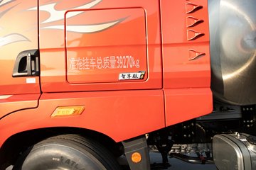 �ൺ��� ӥ�� ������ 14.6L LNG 630���� 6X4 ��ʿ��16�� AMT�Զ��� ǣ����ͼƬ
