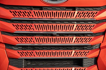 �ൺ��� ӥ�� ������ 14.6L LNG 630���� 6X4 ��ʿ��16�� AMT�Զ��� ǣ����ͼƬ