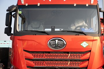 �ൺ��� ӥ�� ������ 14.6L LNG 630���� 6X4 ��ʿ��16�� AMT�Զ��� ǣ����ͼƬ