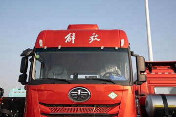 �ൺ��� ӥ�� ������ 14.6L LNG 630���� 6X4 ��ʿ��16�� AMT�Զ��� ǣ����ͼƬ