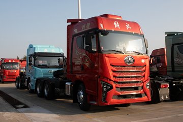 �ൺ��� ӥ�� ������ 14.6L LNG 630���� 6X4 ��ʿ��16�� AMT�Զ��� ǣ����ͼƬ