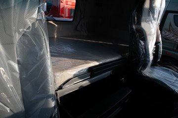 �ൺ��� ӥ�� ������ 14.6L LNG 630���� 6X4 ��ʿ��16�� AMT�Զ��� ǣ����ͼƬ