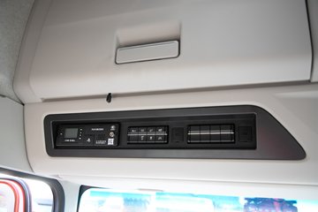 �ൺ��� ӥ�� ������ 14.6L LNG 630���� 6X4 ��ʿ��16�� AMT�Զ��� ǣ����ͼƬ