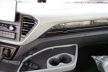 �ൺ��� ӥ�� ������ 14.6L LNG 630���� 6X4 ��ʿ��16�� AMT�Զ��� ǣ����ͼƬ