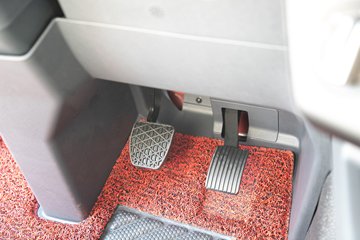 �ൺ��� ӥ�� ������ 14.6L LNG 630���� 6X4 ��ʿ��16�� AMT�Զ��� ǣ����ͼƬ