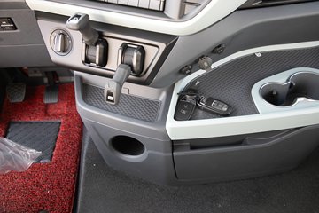 �ൺ��� ӥ�� ������ 14.6L LNG 630���� 6X4 ��ʿ��16�� AMT�Զ��� ǣ����ͼƬ