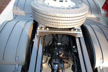 �ൺ��� ӥ�� ������ 14.6L LNG 630���� 6X4 ��ʿ��16�� AMT�Զ��� ǣ����ͼƬ