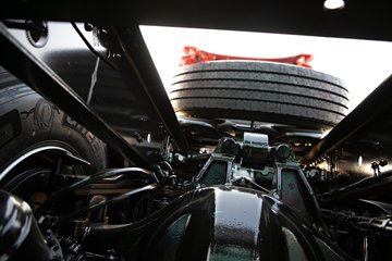 �ൺ��� ӥ�� ������ 14.6L LNG 630���� 6X4 ��ʿ��16�� AMT�Զ��� ǣ����ͼƬ