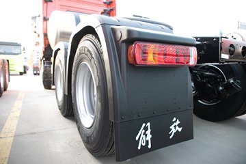 �ൺ��� ӥ�� ������ 14.6L LNG 630���� 6X4 ��ʿ��16�� AMT�Զ��� ǣ����ͼƬ