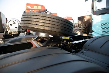 �ൺ��� ӥ�� ������ 14.6L LNG 630���� 6X4 ��ʿ��16�� AMT�Զ��� ǣ����ͼƬ