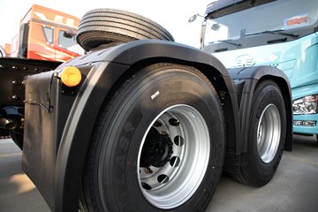 �ൺ��� ӥ�� ������ 14.6L LNG 630���� 6X4 ��ʿ��16�� AMT�Զ��� ǣ����ͼƬ