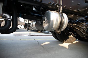 �ൺ��� ӥ�� ������ 14.6L LNG 630���� 6X4 ��ʿ��16�� AMT�Զ��� ǣ����ͼƬ