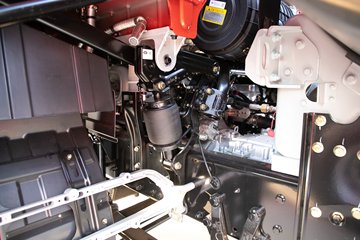 �ൺ��� ӥ�� ������ 14.6L LNG 630���� 6X4 ��ʿ��16�� AMT�Զ��� ǣ����ͼƬ