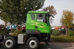 青岛解放 鹰驰 8.2L柴油 380马力 8X4 法士特12档 平顶 5.6米自卸车