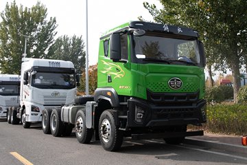 青岛解放 鹰驰 8.2L柴油 380马力 8X4 法士特12档 平顶 5.6米自卸车