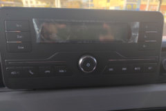 跃进超越H500 大圣 2.5L柴油 180马力 法士特8档 4.2米单排仓栅式轻卡