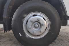 跃进超越H500 大圣 2.5L柴油 180马力 法士特8档 4.2米单排仓栅式轻卡