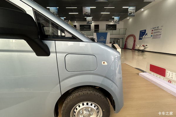 疯狂促销，直降2万！成都市跨越星光电动封闭厢货系列优惠价