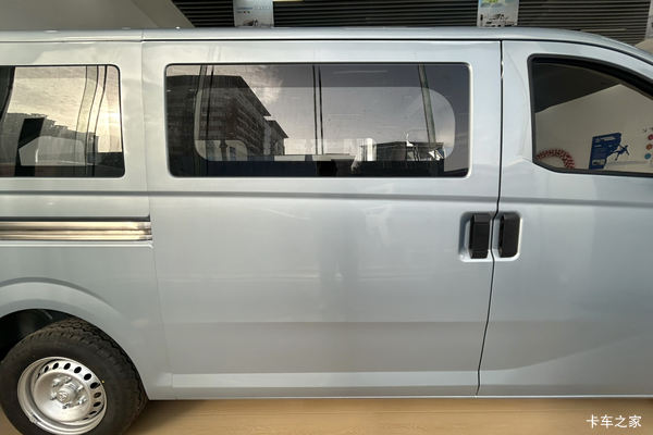 优惠0.05万 郑州市跨越星光电动封闭厢货火热促销中 优惠0.05万 郑州市跨越星光电动封闭厢货火热促销中