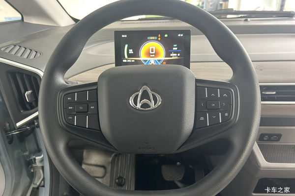 长安跨越星光 2025款 舒适长续航版 3座 纯电动封闭货车