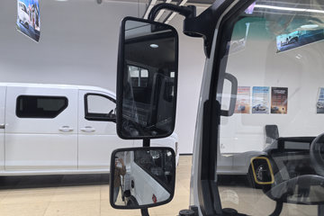 ���� ������D6-M ���ܰ� 142���� 4.17�׵��������ῨͼƬ