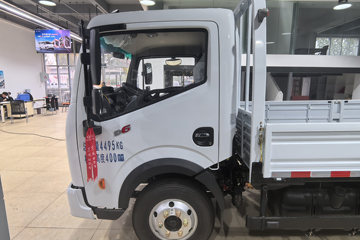 ���� ������D6-M ���ܰ� 142���� 4.17�׵��������ῨͼƬ