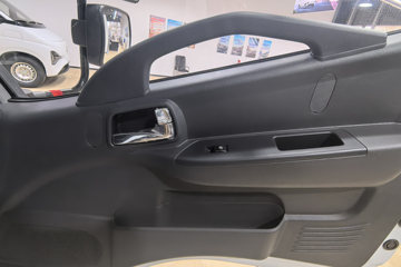 ���� ������D6-M ���ܰ� 142���� 4.17�׵��������ῨͼƬ