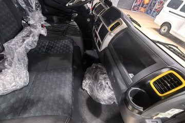 ���� ������D6-M ���ܰ� 142���� 4.17�׵��������ῨͼƬ