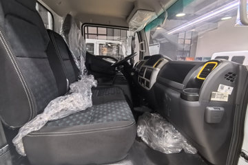 ���� ������D6-M ���ܰ� 142���� 4.17�׵��������ῨͼƬ