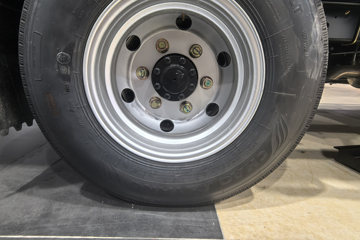 ���� ������D6-M ���ܰ� 142���� 4.17�׵��������ῨͼƬ