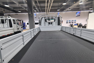 ���� ������D6-M ���ܰ� 142���� 4.17�׵��������ῨͼƬ